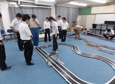 初任研工場見学.jpg