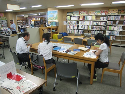 相談にのってもらう長期生.jpg