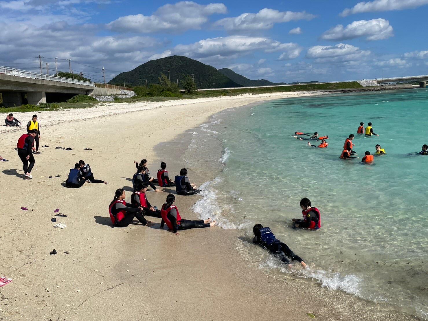 マリン体験 (海水浴) (前田の浜(野甫漁港横)) (1, 2, 3組) (2日目) 02.JPG