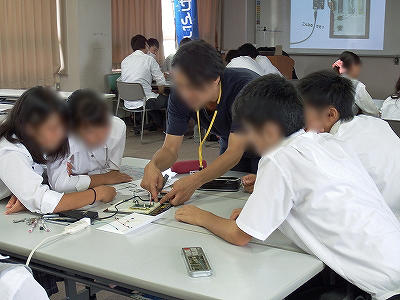 https://www.osaka-c.ed.jp/blog/fuzoku/yotsuba-kousiki/DSCF0049.jpg