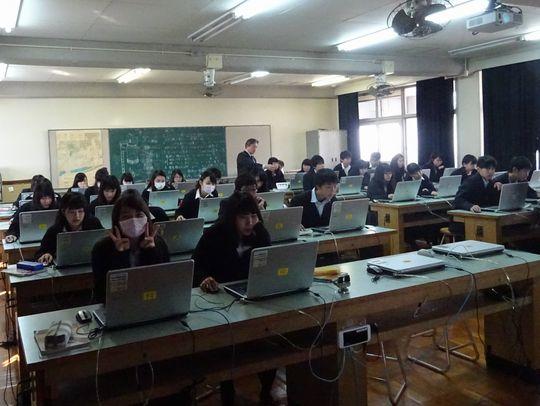 https://www.osaka-c.ed.jp/blog/higashimozu/kouchou/DSC02357.jpg