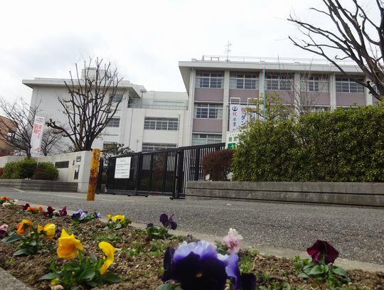 https://www.osaka-c.ed.jp/blog/higashimozu/kouchou/DSC02822.jpg