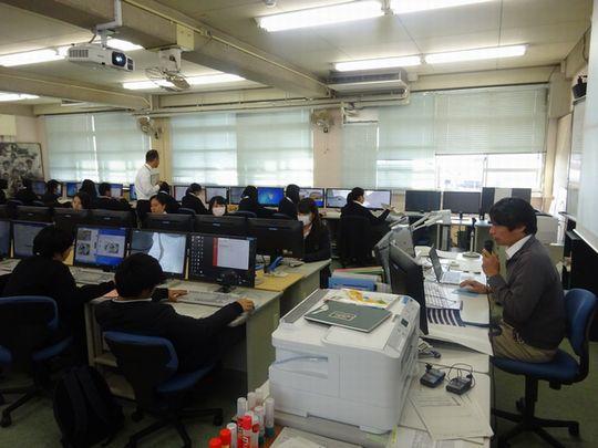 https://www.osaka-c.ed.jp/blog/higashimozu/kouchou/DSC03097.jpg