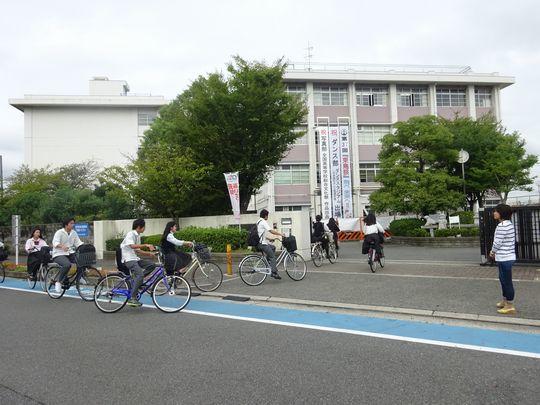 https://www.osaka-c.ed.jp/blog/higashimozu/kouchou/DSC04273.jpg
