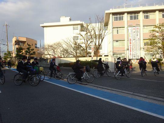 https://www.osaka-c.ed.jp/blog/higashimozu/kouchou/DSC09117_2.jpg