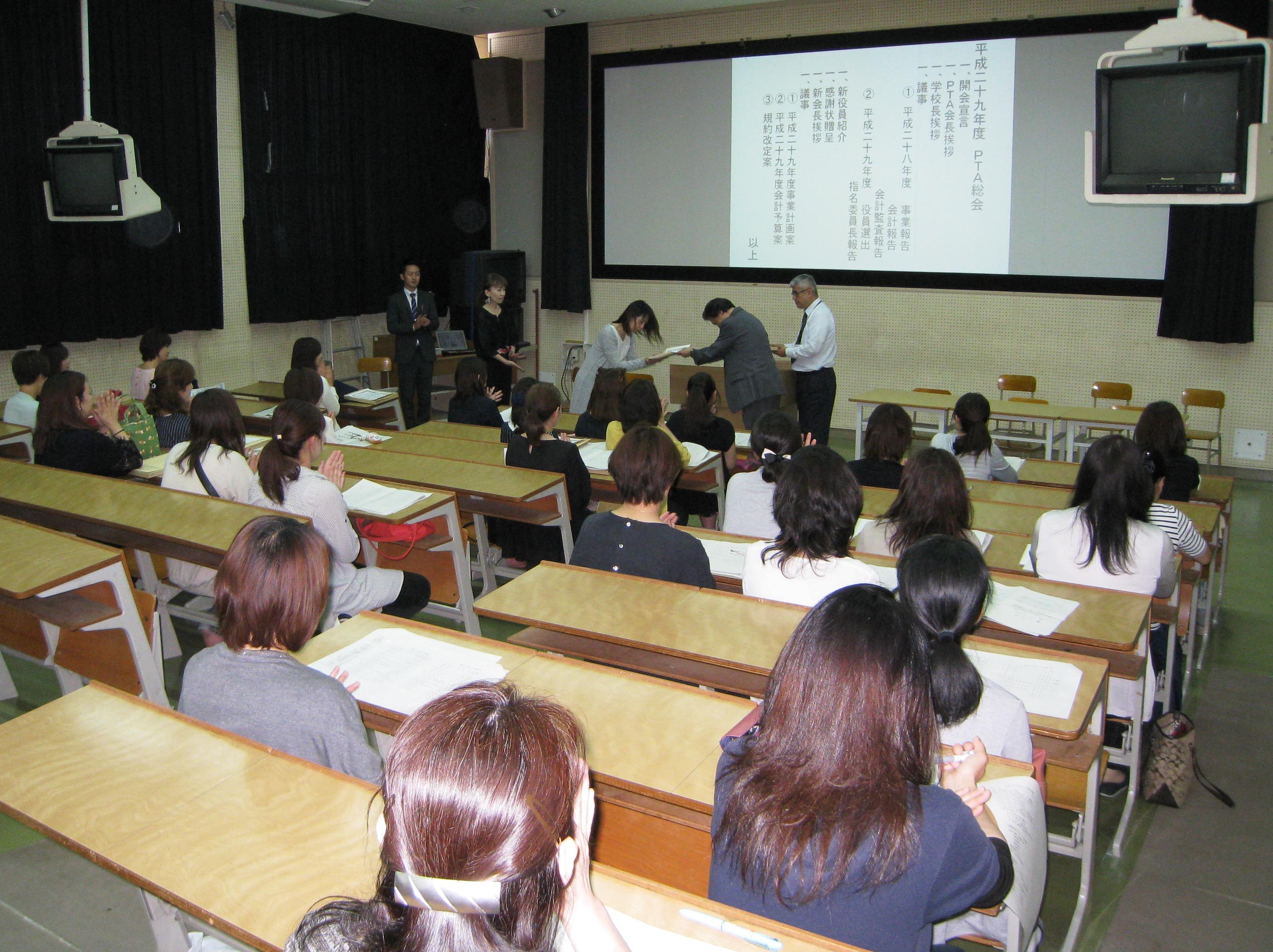 https://www.osaka-c.ed.jp/blog/higashimozu/kouchou/IMG_0621.JPG
