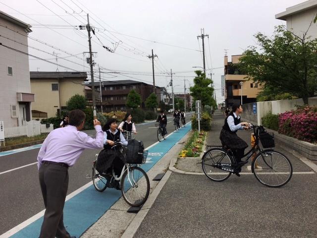 https://www.osaka-c.ed.jp/blog/higashimozu/kouchou/IMG_4427.JPG_1.jpg