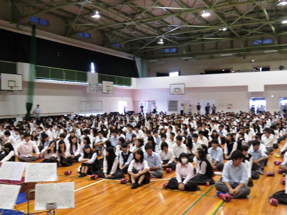 https://www.osaka-c.ed.jp/blog/higashimozu/kouchou/gb009.JPG_1.jpg