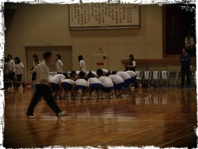 20130429 女バス１.png