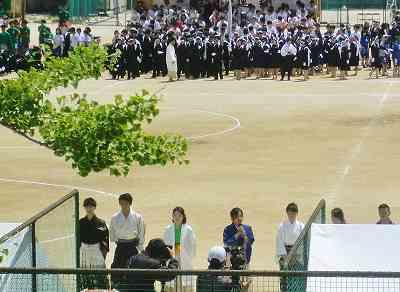 https://www.osaka-c.ed.jp/blog/higashisumiyoshi/tushin/2018/05/CIMG0796.jpg