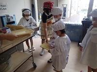 【小学部1年】給食当番１.jpg