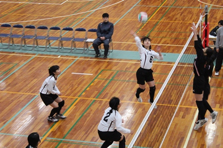261220女子バレー部が公立校大会２.JPG