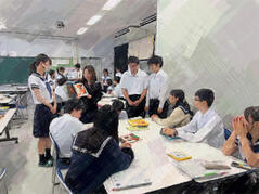 240619【写真】授業の風景29（１年「家庭基礎」、絵本読み聞かせワークショップ） (6).JPGのサムネイル画像