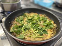 250604【写真】授業の風景27（２年「生活科学」、親子丼、小松菜のお浸し、豆腐とわかめのすまし汁） (2).JPEGのサムネイル画像