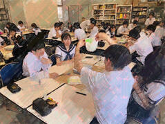 250613【写真】授業の風景34（１年「家庭基礎」、おむつを科学する） (4).JPGのサムネイル画像
