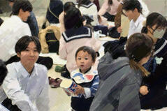 251112【写真】授業の風景77（１年「家庭基礎」、親子交流授業） (6).JPGのサムネイル画像