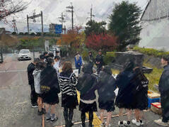 251125【写真】授業の風景82（２年「まちづくり」、いばらきイルミフェスタ灯イルミネーション飾りつけ） (10).JPGのサムネイル画像