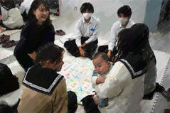 251112【写真】授業の風景77（１年「家庭基礎」、親子交流授業） (5).JPGのサムネイル画像