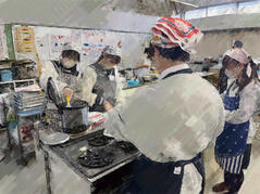 260129【写真】授業の風景89（３年「生活文化」、お祝いの献立（白身魚のホイル焼き、菊花大根、かきたま汁、赤飯、茨高カステラ）） (7).JPGのサムネイル画像