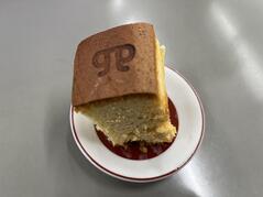 260129【写真】授業の風景89（３年「生活文化」、お祝いの献立（白身魚のホイル焼き、菊花大根、かきたま汁、赤飯、茨高カステラ）） (3).JPGのサムネイル画像