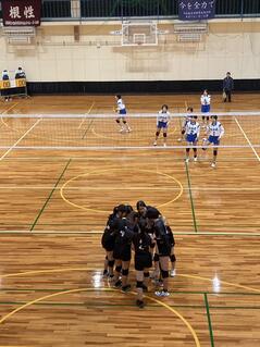 250119【写真】女子バレーボール部活動報告（北摂大会決勝トーナメント第３位） (3).jpgのサムネイル画像