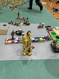 251105【写真】レゴサークル活動報告（中学生の皆様へのメッセージ） (2).jpegのサムネイル画像