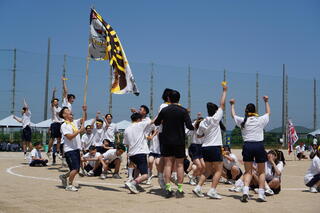 DSC08689３年大繩黄組.JPG