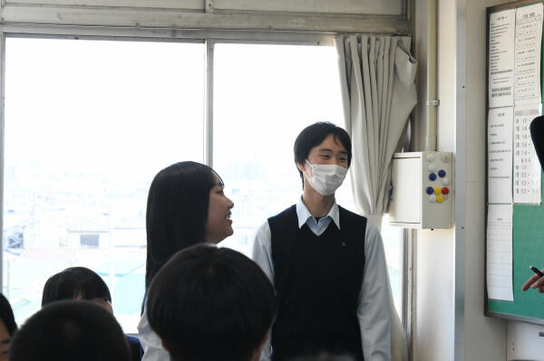 https://www.osaka-c.ed.jp/blog/kanaoka/52th/LHR-11.jpg
