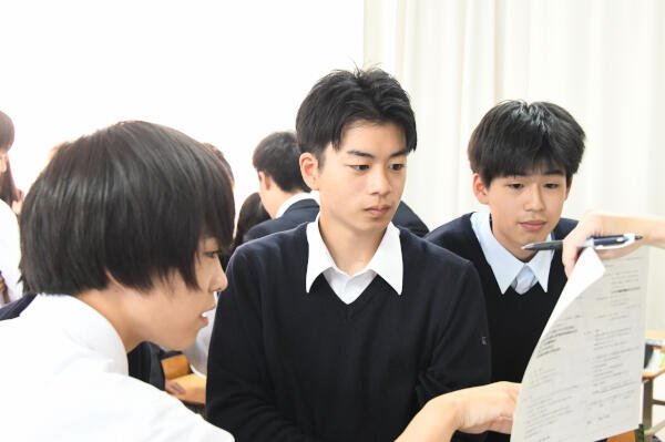 https://www.osaka-c.ed.jp/blog/kanaoka/52th/LHR-4.jpg