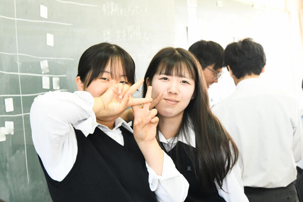 https://www.osaka-c.ed.jp/blog/kanaoka/52th/LHR-5_1.jpg