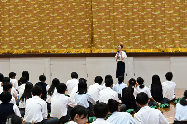 https://www.osaka-c.ed.jp/blog/kanaoka/52th/fe21976938b5498eedcfaba16db53141.jpg
