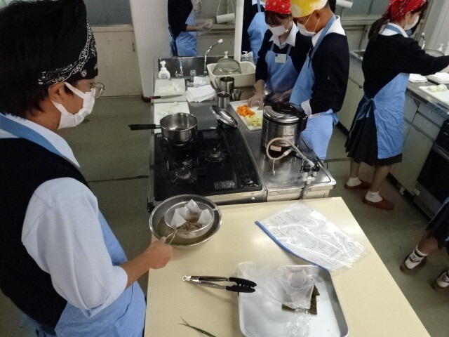 1030_調理実習 (7).JPG