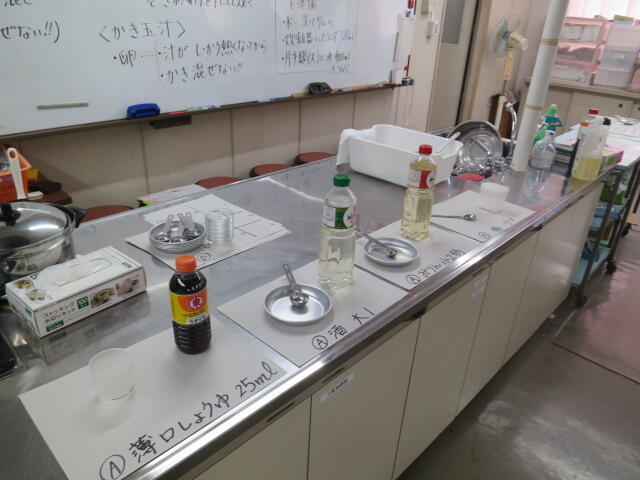 1030_授業見学_フードデザイン (6).JPG
