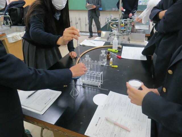 1108_化学_看護系 (2).JPG