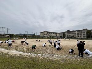 2025年10月3日（13_09）生徒会草引き(1).jpeg