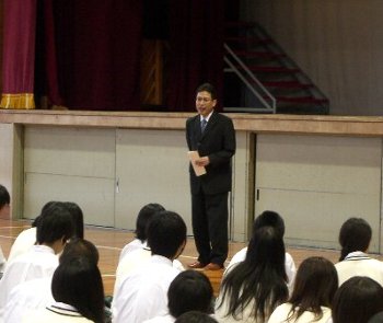 2012１年進路講演会.JPG