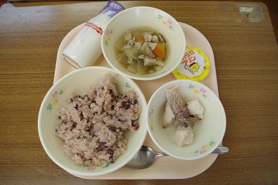 https://www.osaka-c.ed.jp/blog/kishiwada-y/kishiwadablog/kyusyoku.jpg