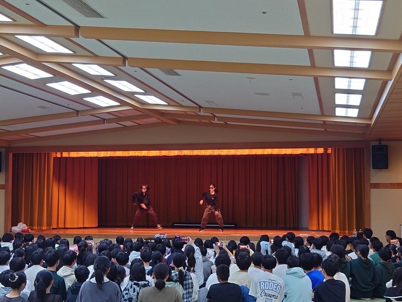 https://www.osaka-c.ed.jp/blog/makino/highschool/1697752872454.jpg