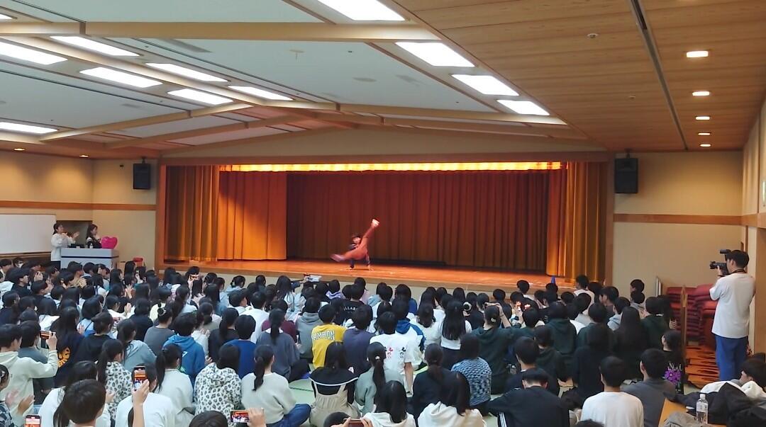 https://www.osaka-c.ed.jp/blog/makino/highschool/1697753579588.jpg