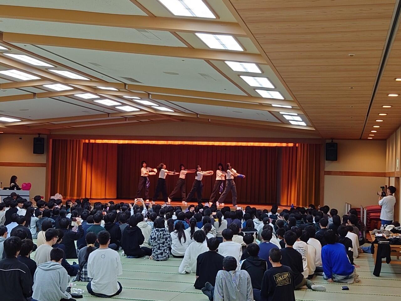 https://www.osaka-c.ed.jp/blog/makino/highschool/76682c6a6559f01817eee2b404d1a04ce2238ad2.jpg