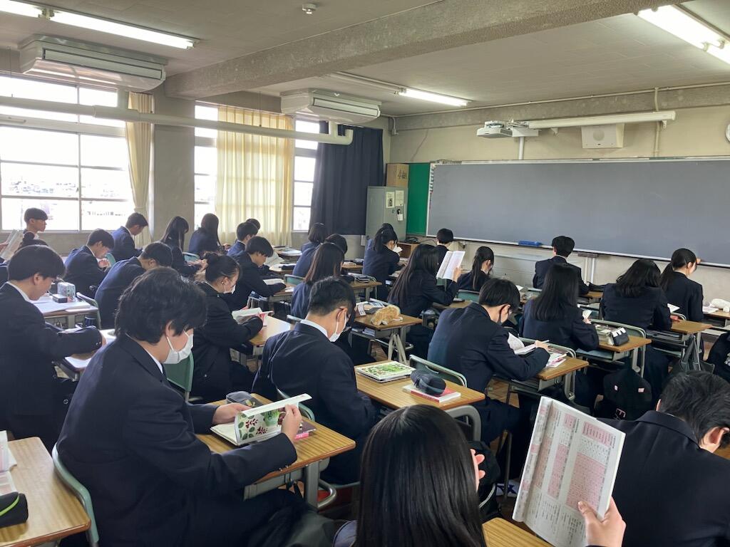 https://www.osaka-c.ed.jp/blog/makino/highschool/IMG_0138.jpg