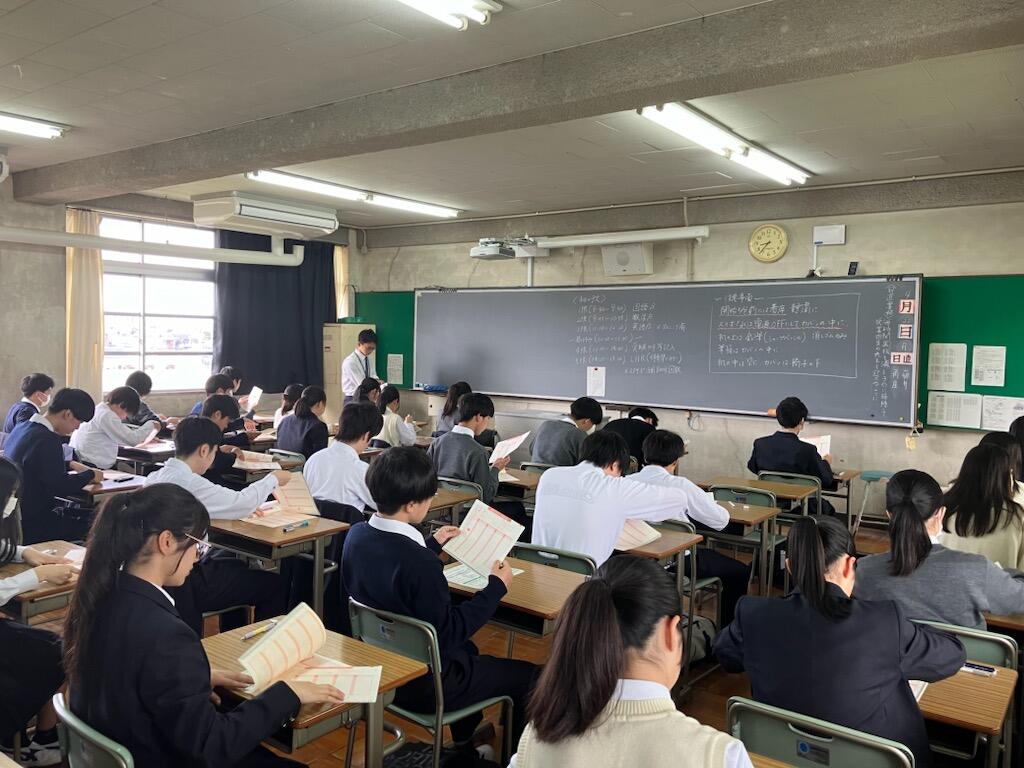 https://www.osaka-c.ed.jp/blog/makino/highschool/IMG_0276.jpg