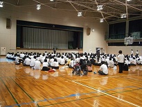 201508213年集会2.jpg