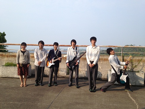軽音３年生.jpg