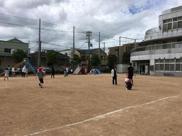 小3年9月外遊び1.jpg