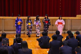 news27041005.jpg