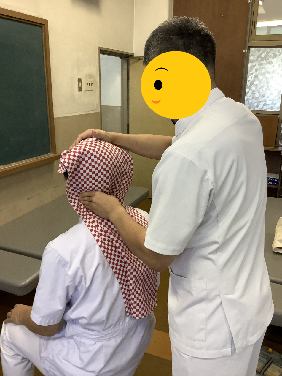 画像 座位でくびのあんま