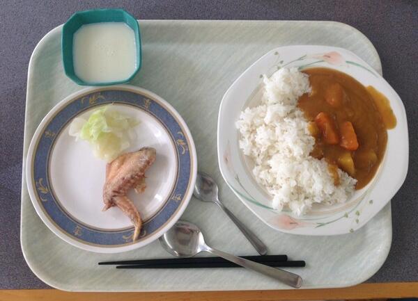 昼食のカレーライス