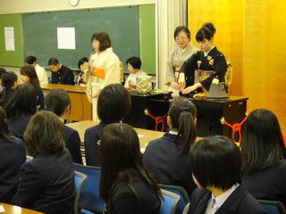 2013teaceremony03.jpg