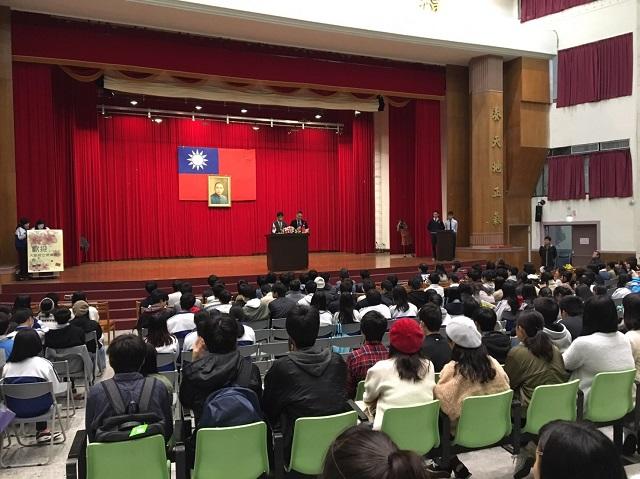 https://www.osaka-c.ed.jp/blog/sakaihigashi/news_topics/20171219syugaku_ta01.jpg